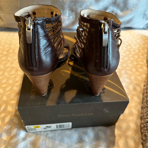 Wedge sandals - Picture 2 of 4